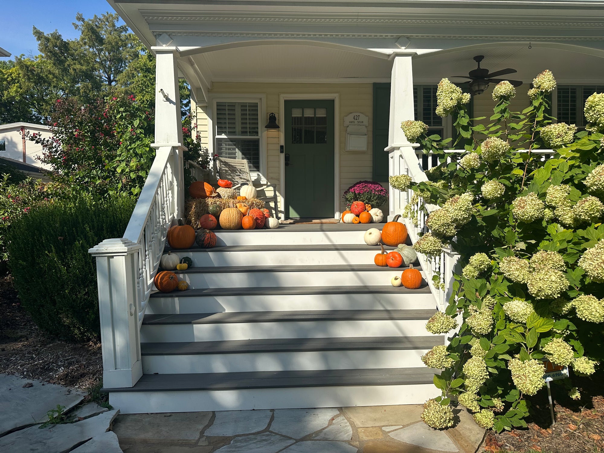 Petite Porch