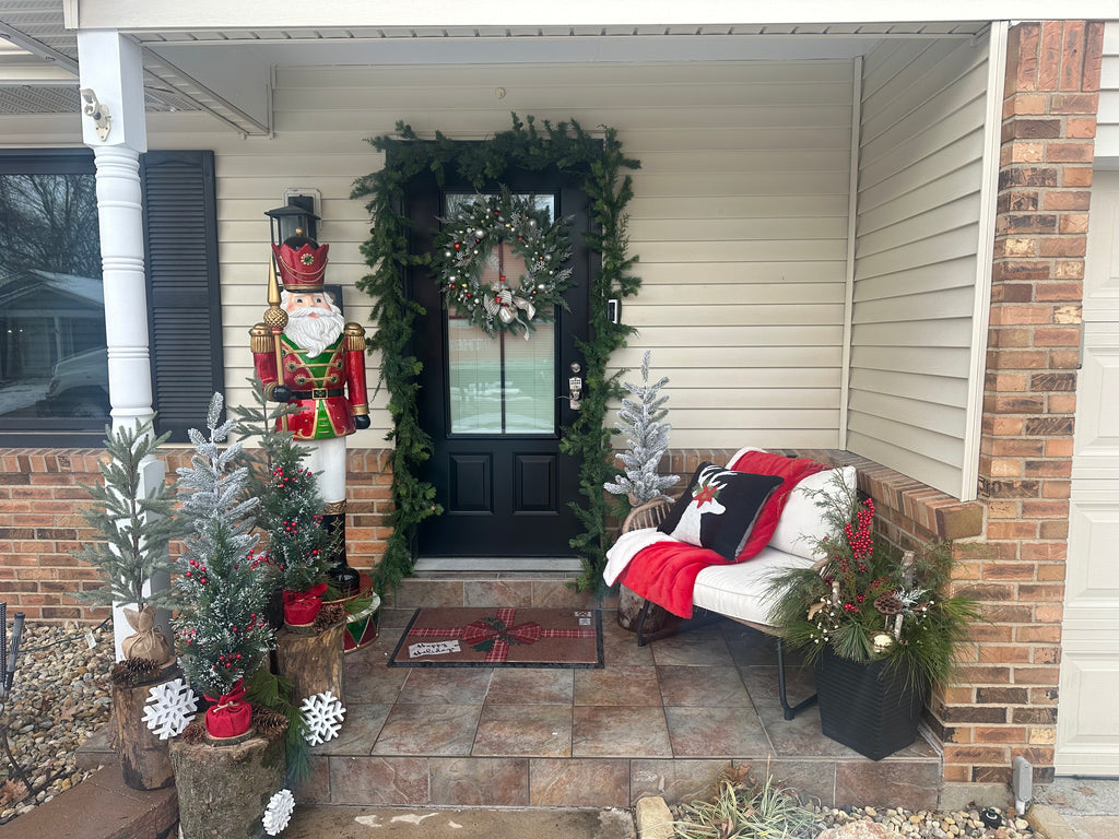 Petite Porch: Holiday Elegance