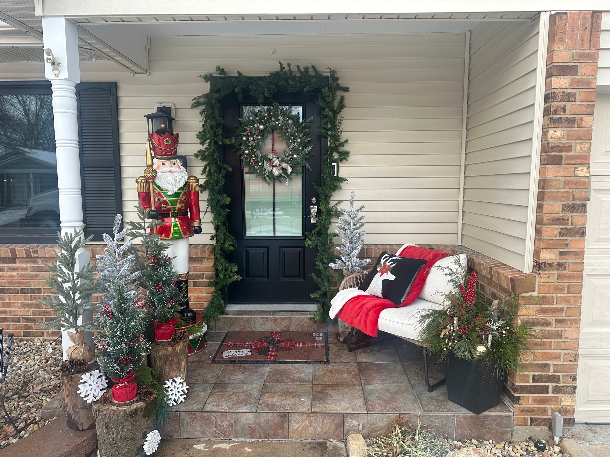 Petite Porch: Holiday Elegance