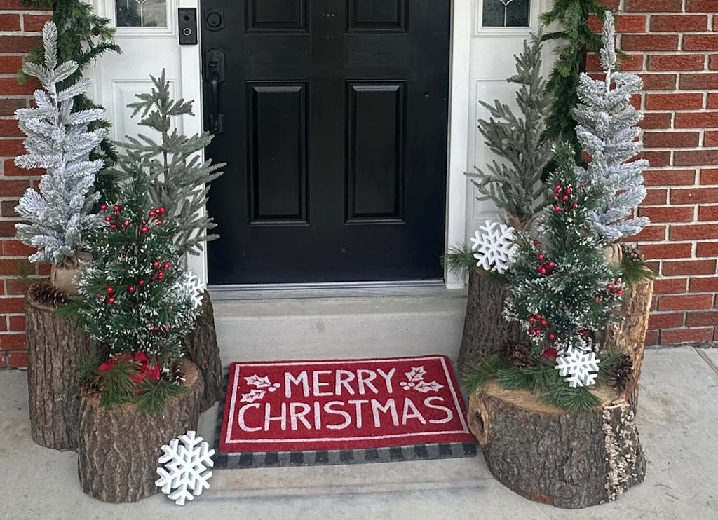 Petite Porch: Holiday Elegance