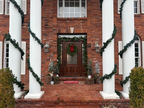 Petite Porch: Holiday Elegance