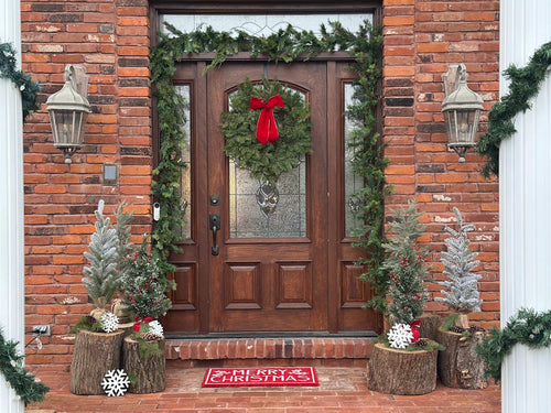 Petite Porch: Holiday Elegance